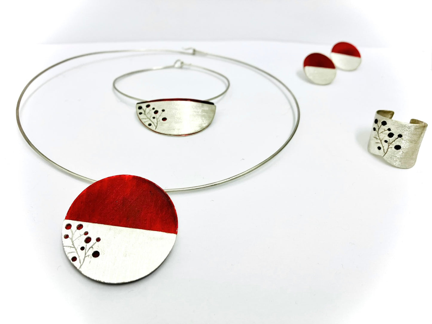 WomenInColor Red Ring